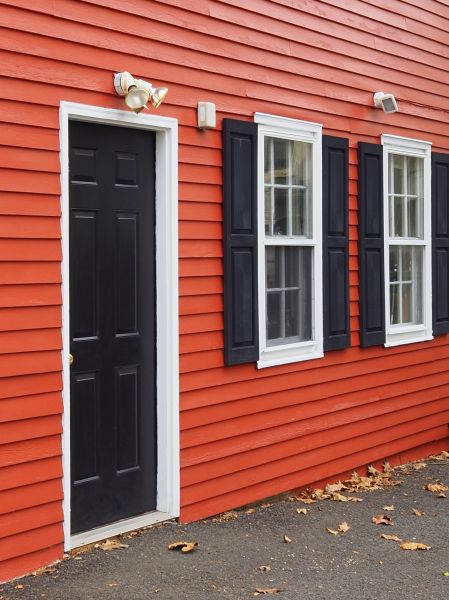Cost of Red Vinyl Siding Installation in Napa