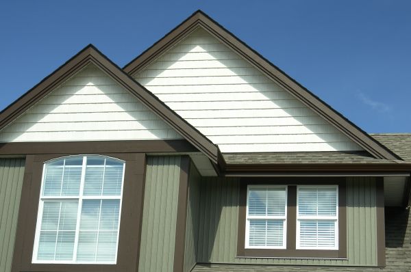 Cost of Vertical Vinyl Siding Repair in Napa
